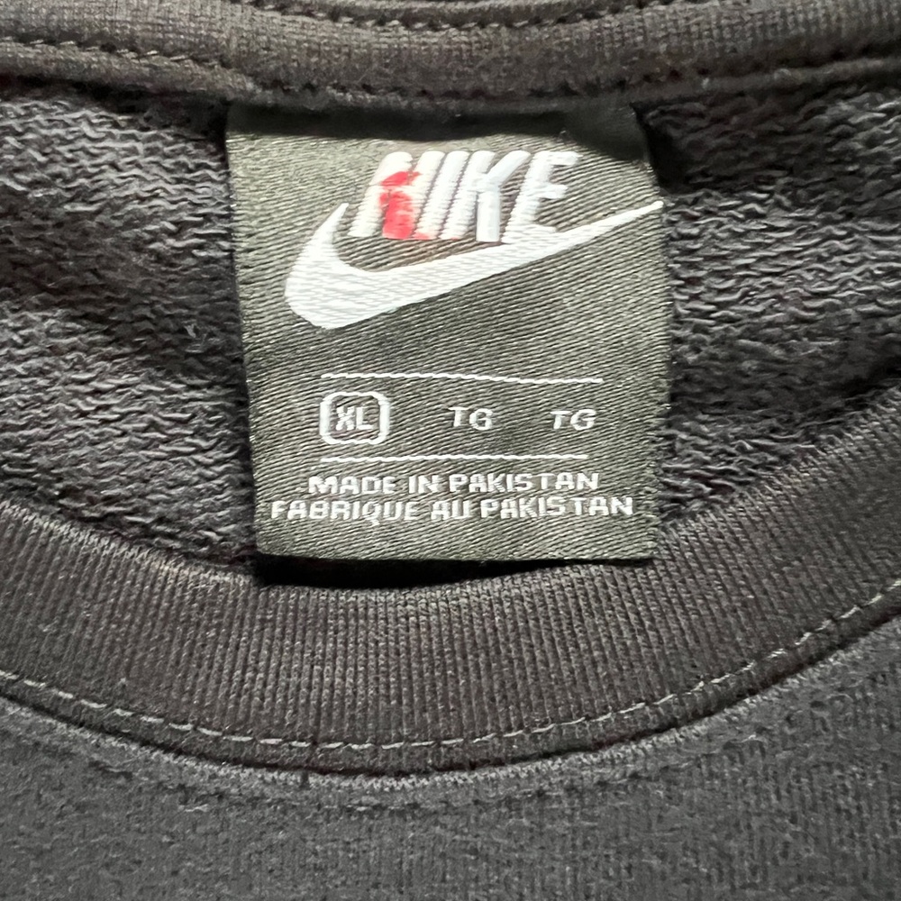 Nike Sportswear Just Do It Crew - NWT, Men’s XL, Black,White, Orange, Retro - Picture 5 of 10